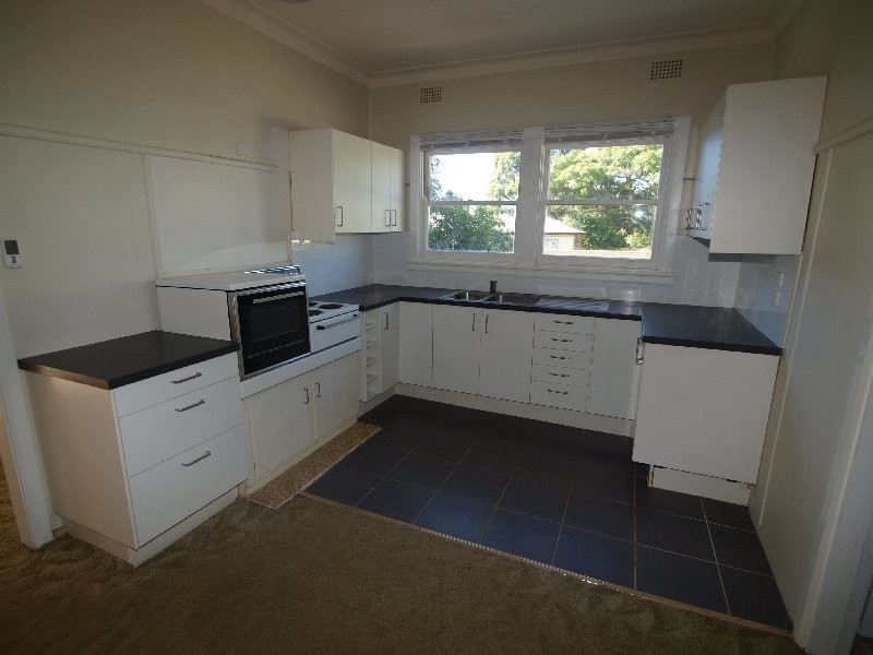 62 Meroo Road, Bomaderry NSW 2541