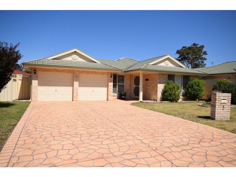 3 Kardella Avenue, Nowra NSW 2541