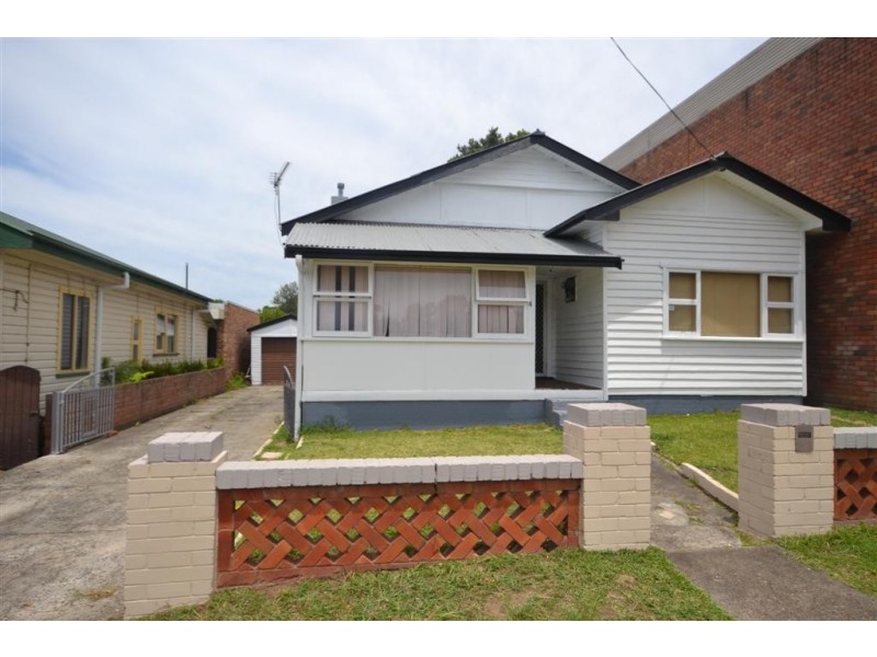 4 Bunberra Street, Bomaderry NSW 2541