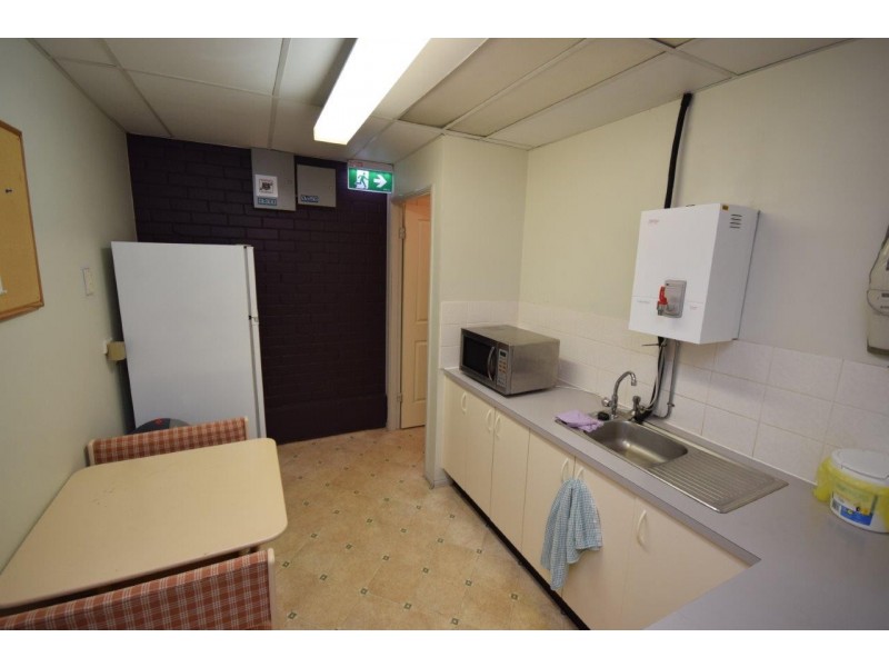 81 North St, Nowra NSW 2541