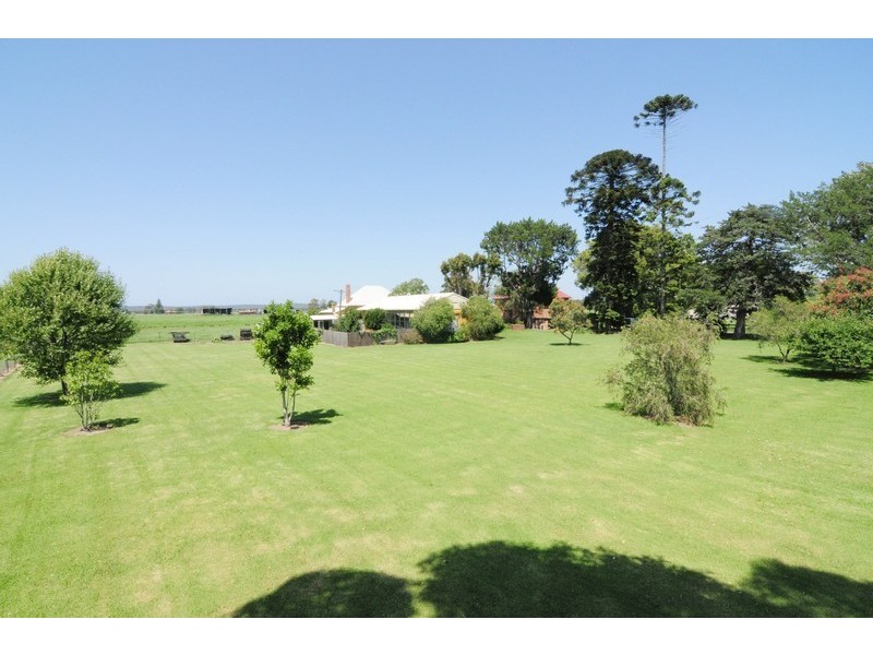 890 Greenwell Point Road, Pyree NSW 2540
