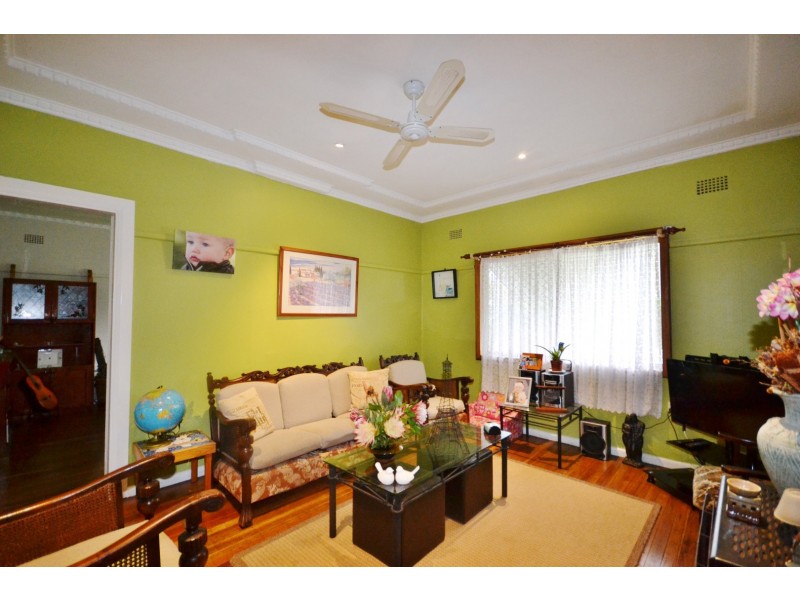 42 Bunberra Street, Bomaderry NSW 2541