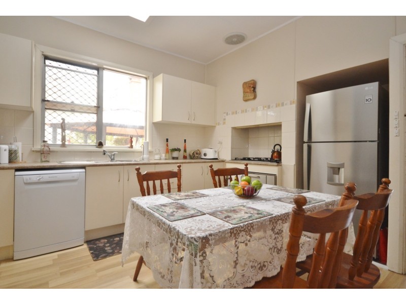 42 Bunberra Street, Bomaderry NSW 2541