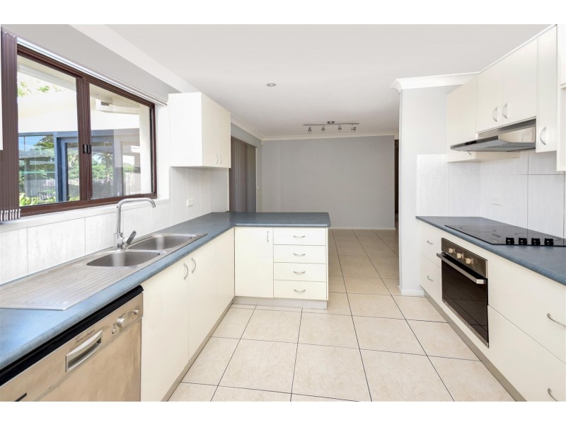 8 Meehan Avenue, Shoalhaven Heads NSW 2535