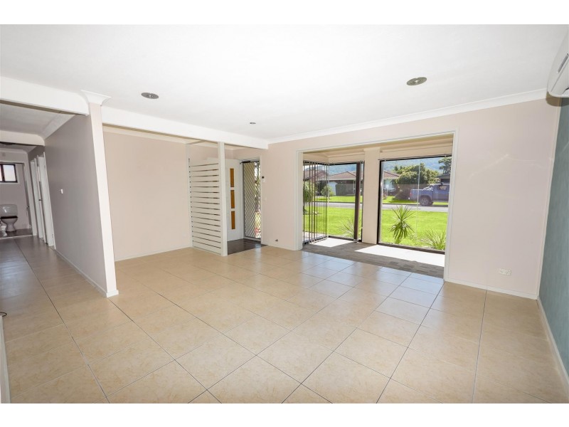 8 Meehan Avenue, Shoalhaven Heads NSW 2535