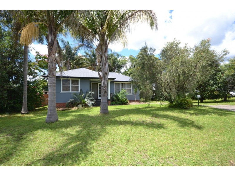 2 Young Avenue, Nowra NSW 2541