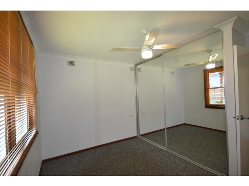 2 Young Avenue, Nowra NSW 2541