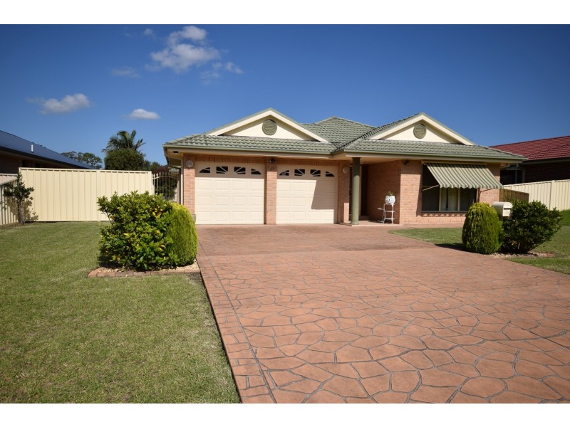 17 Kardella Avenue, Nowra NSW 2541