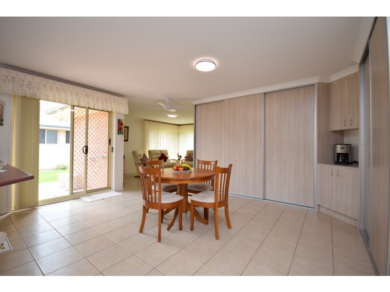 17 Kardella Avenue, Nowra NSW 2541