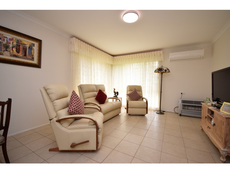 17 Kardella Avenue, Nowra NSW 2541