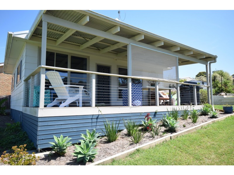 25 South Street, Greenwell Point NSW 2540