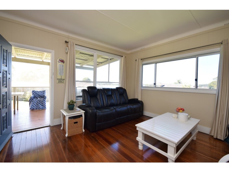 25 South Street, Greenwell Point NSW 2540