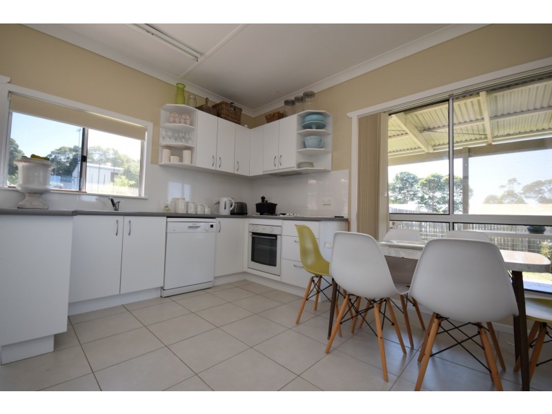 25 South Street, Greenwell Point NSW 2540