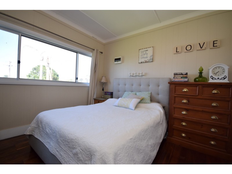 25 South Street, Greenwell Point NSW 2540