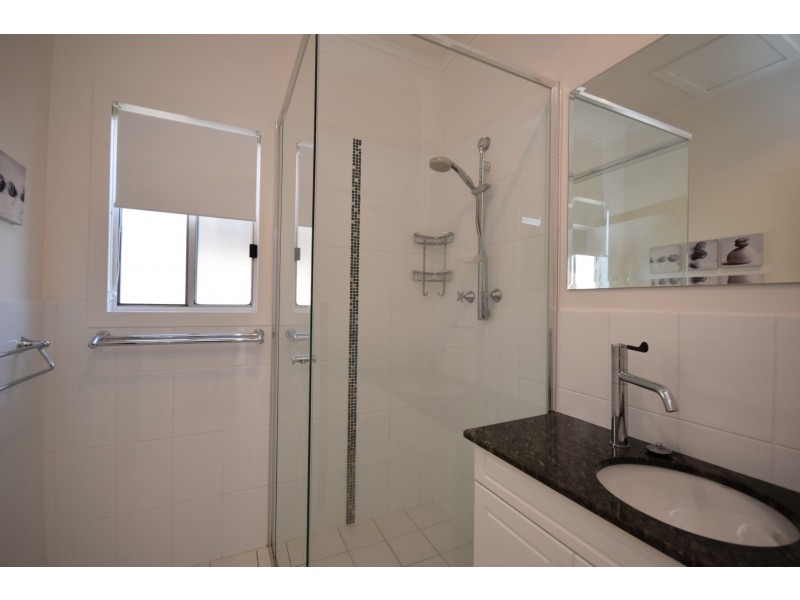 25 South Street, Greenwell Point NSW 2540