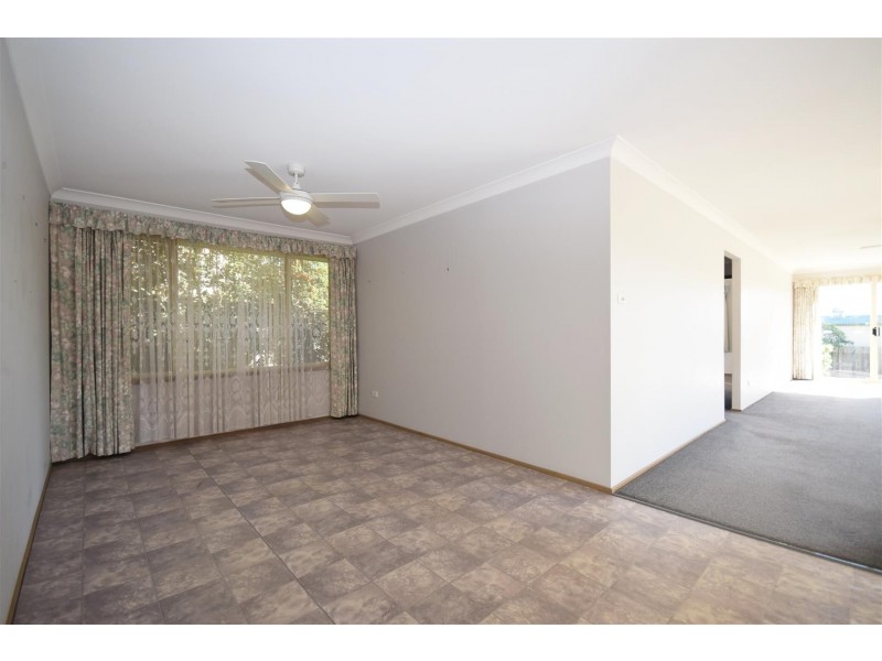 22 Illawarra Circuit, Worrigee NSW 2540