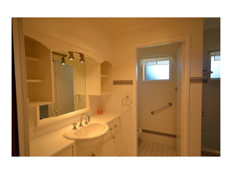 25 Greenwell Point Road, Nowra NSW 2541