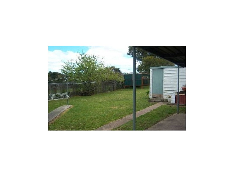 5 Elizabeth Avenue, Nowra NSW 2541