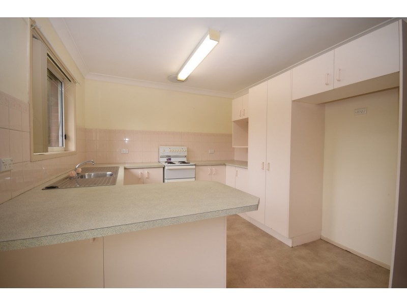 1/28 Numrock Close, Bomaderry NSW 2541