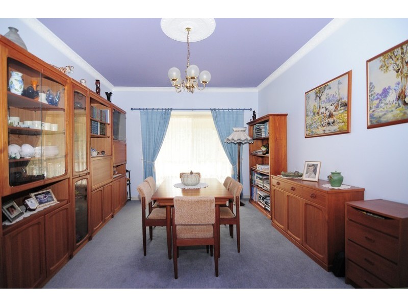 8 Tartarian Crescent, Bomaderry NSW 2541