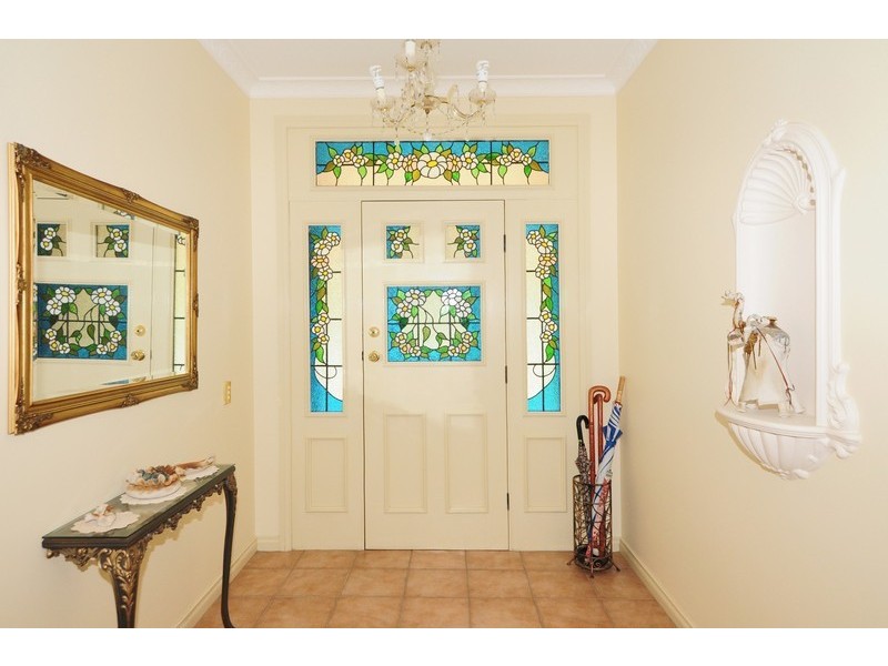 8 Tartarian Crescent, Bomaderry NSW 2541