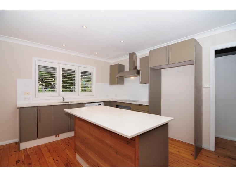 16 Renown Avenue, Shoalhaven Heads NSW 2535