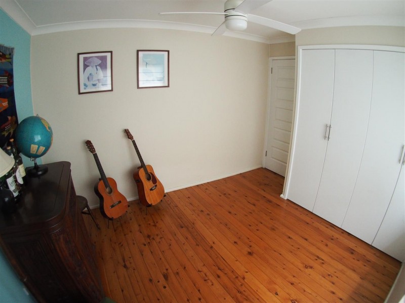 16 Renown Avenue, Shoalhaven Heads NSW 2535