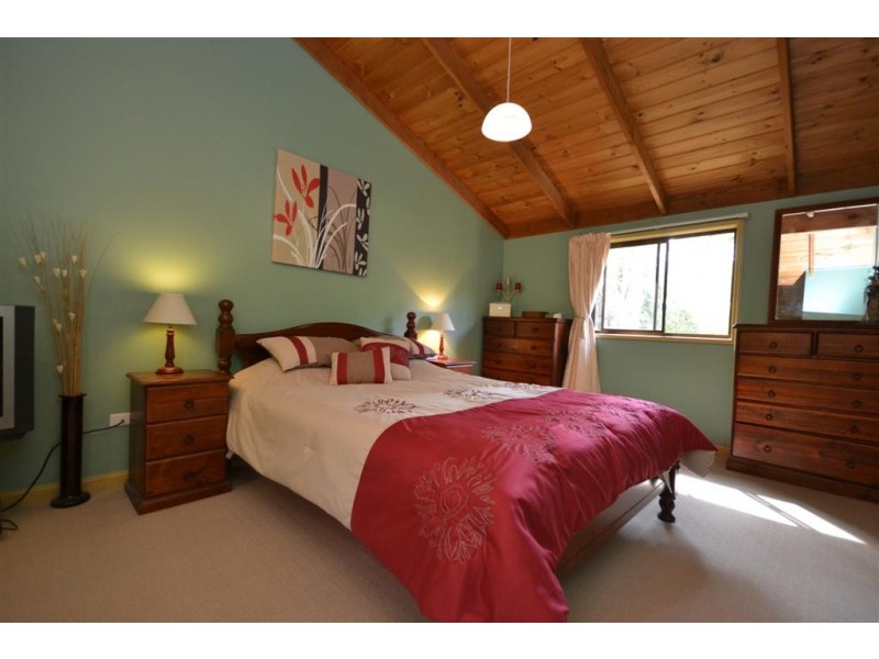 910 Illaroo Road, Tapitallee NSW 2540