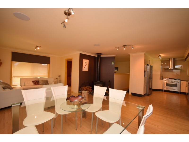 112 Warren Avenue, North Nowra NSW 2541