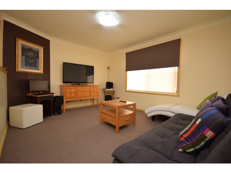 112 Warren Avenue, North Nowra NSW 2541