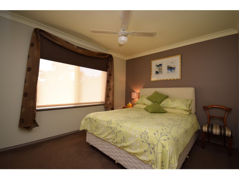 112 Warren Avenue, North Nowra NSW 2541