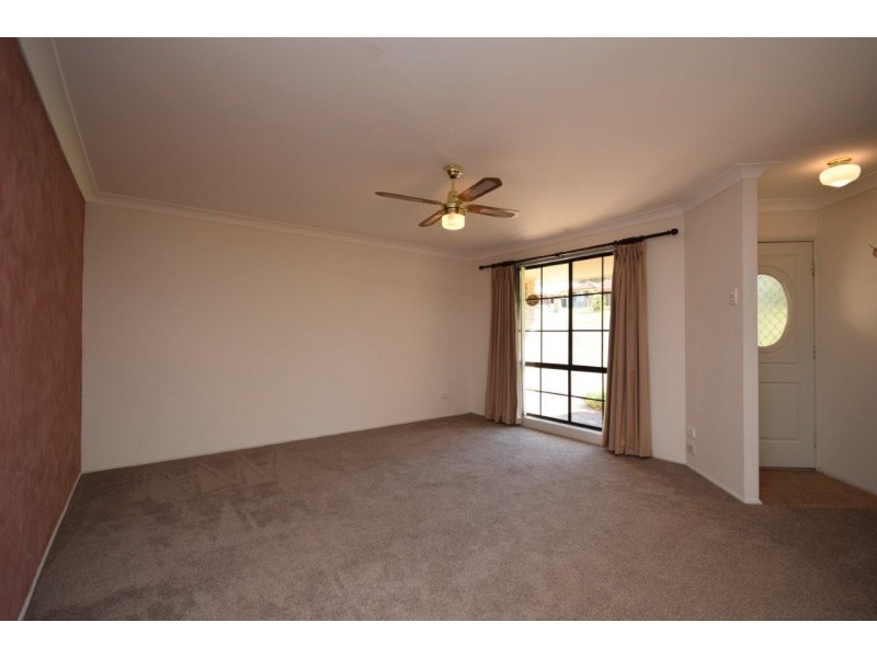 19 Lydon Crescent, West Nowra NSW 2541