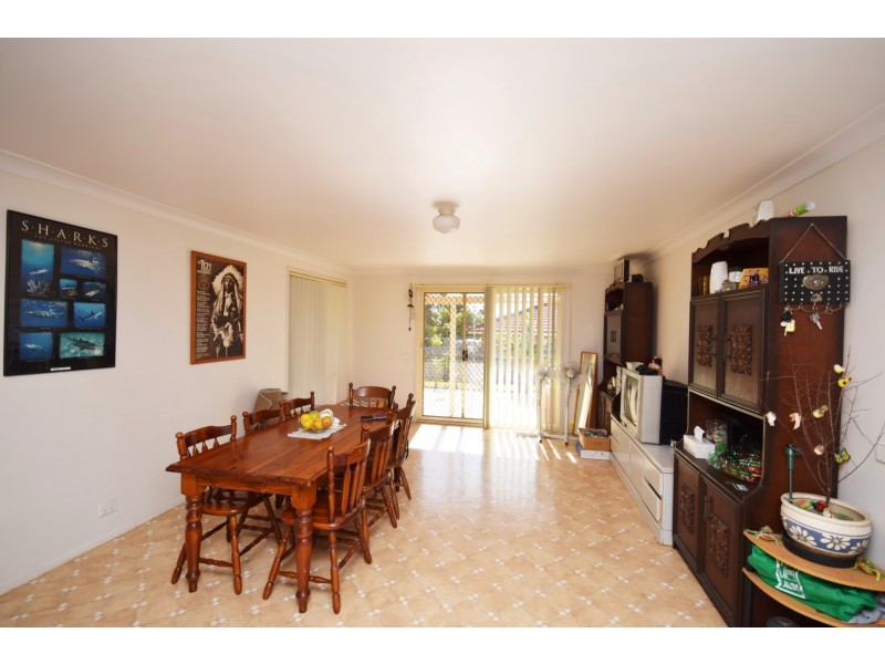15 Illawarra Circuit, Worrigee NSW 2540