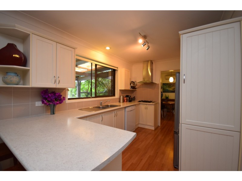 11 Russell Avenue, North Nowra NSW 2541