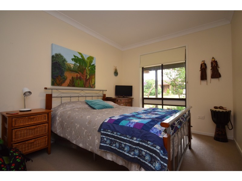 11 Russell Avenue, North Nowra NSW 2541