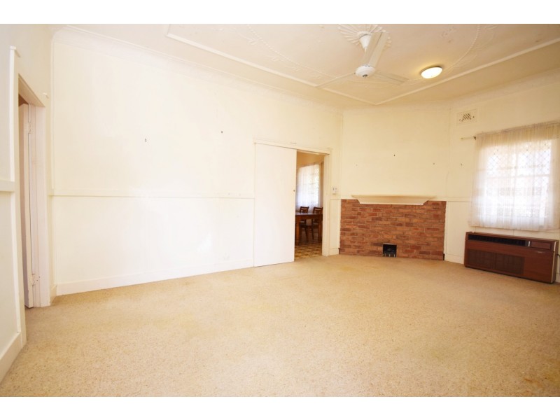 98 Douglas Street, Nowra NSW 2541