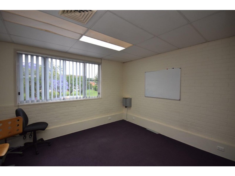 81 North St, Nowra NSW 2541