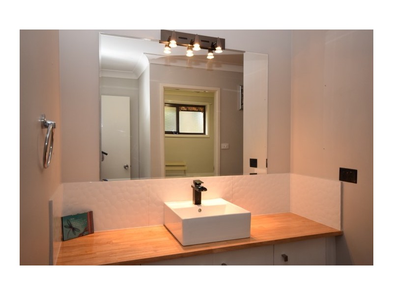 8 Purdie Crescent, Nowra NSW 2541