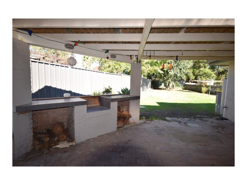 8 Purdie Crescent, Nowra NSW 2541