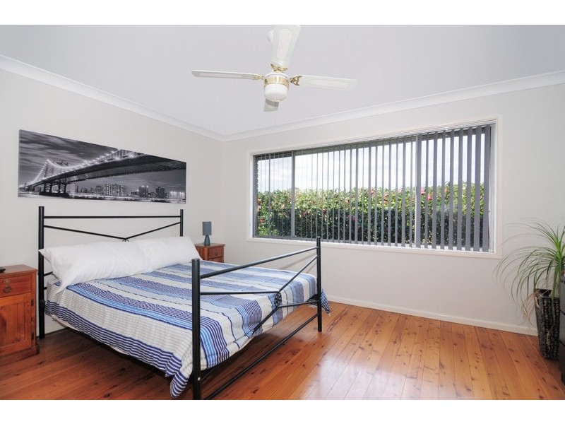 52 Golden Hill Avenue, Shoalhaven Heads NSW 2535