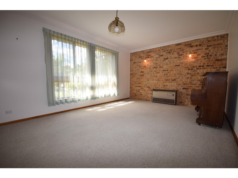 2 Chestnut Avenue, Bomaderry NSW 2541