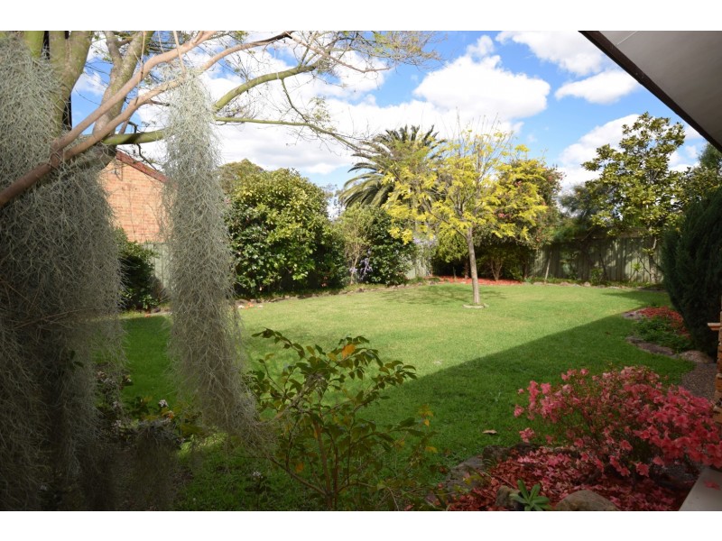 2 Chestnut Avenue, Bomaderry NSW 2541