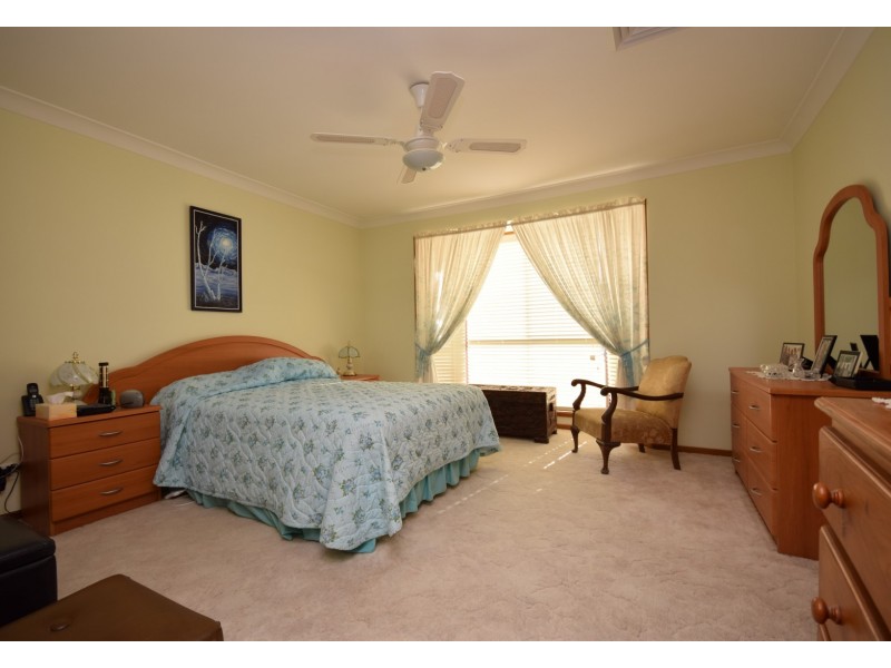 72A Edwards Avenue, Bomaderry NSW 2541