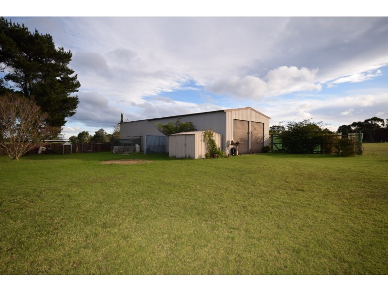 72A Edwards Avenue, Bomaderry NSW 2541