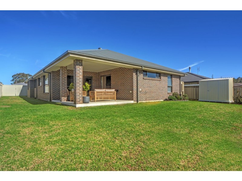 16 Denbigh Place, South Nowra NSW 2541