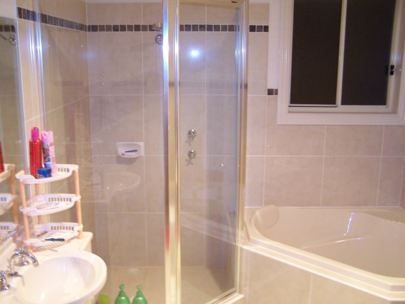 25 Bonaccordo Rd, Quakers Hill NSW 2763