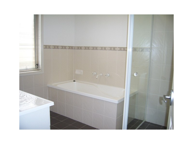 10 Verna Place, Quakers Hill NSW 2763