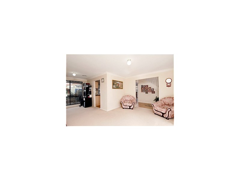17 Aberdour Ave, Rouse Hill NSW 2155