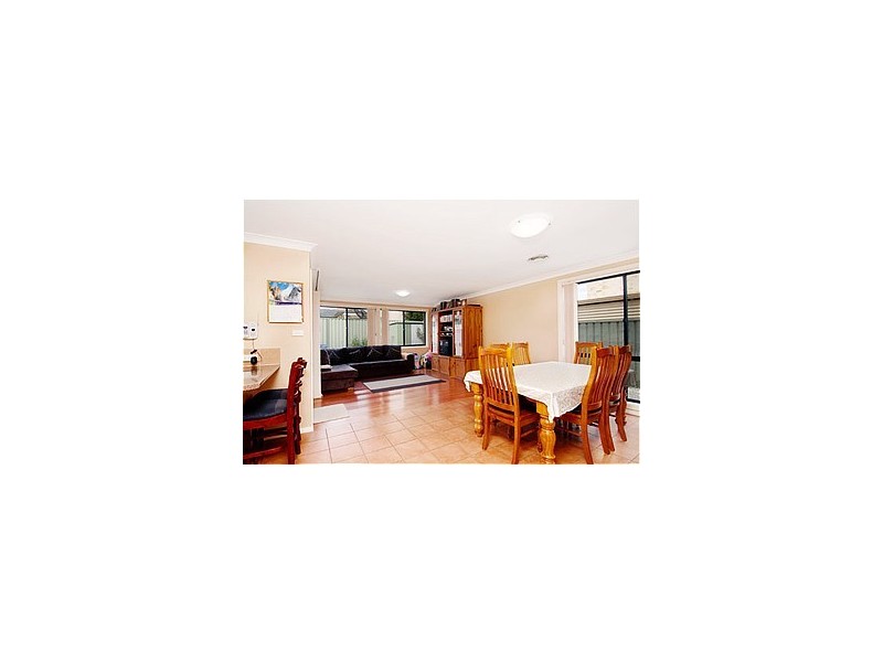 17 Aberdour Ave, Rouse Hill NSW 2155