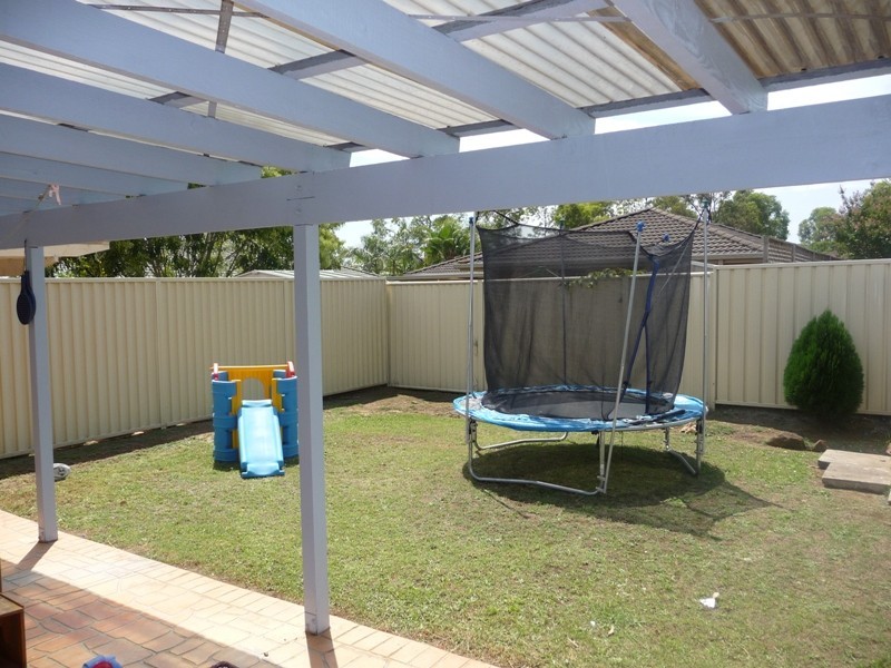 Wattle Grove NSW 2173